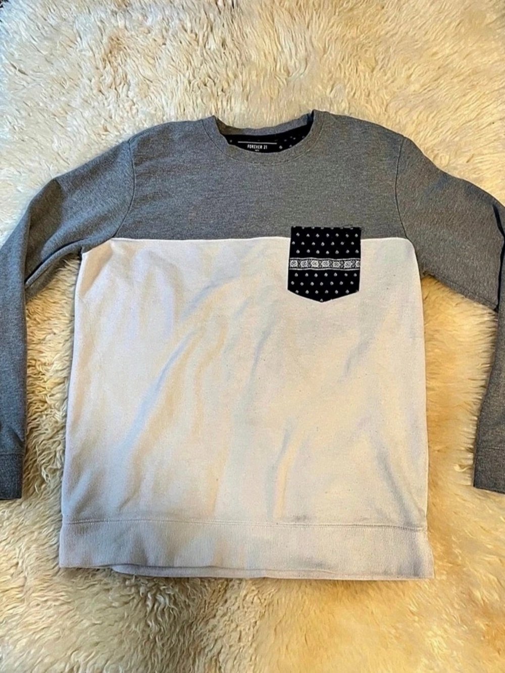 Forever 21 Men's Color Block Sweatshirt Size Medium